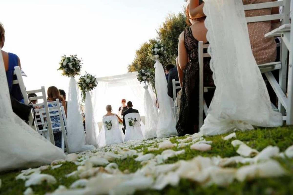 Matrimonio da incubo a Siena: vino finito, torta alle 2 di notte e maxi risarcimento agli sposi