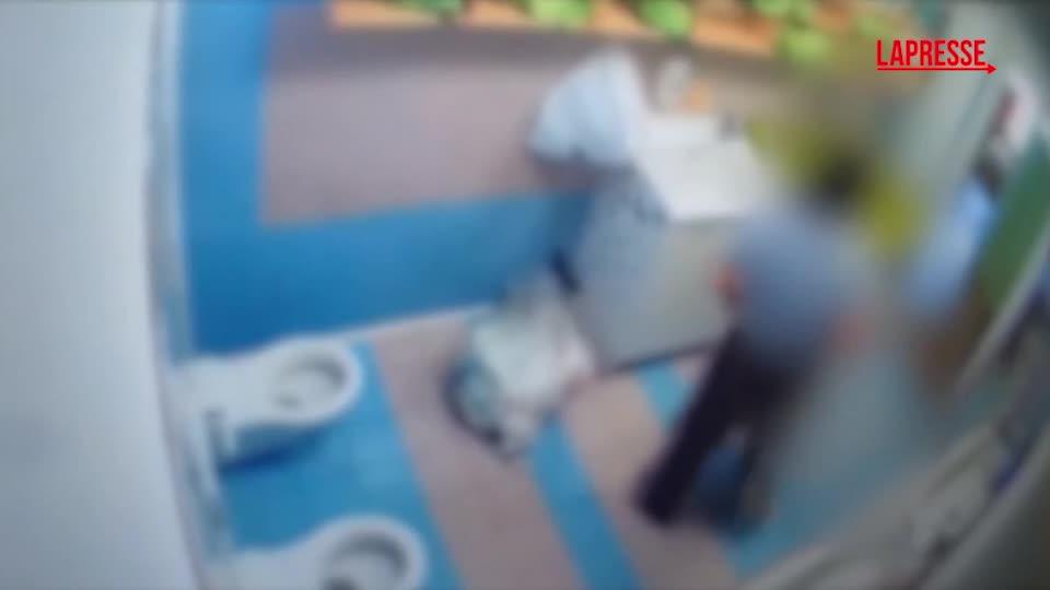 Monza, due maestre ai domiciliari per maltrattamenti: i video all'interno dell'asilo nido